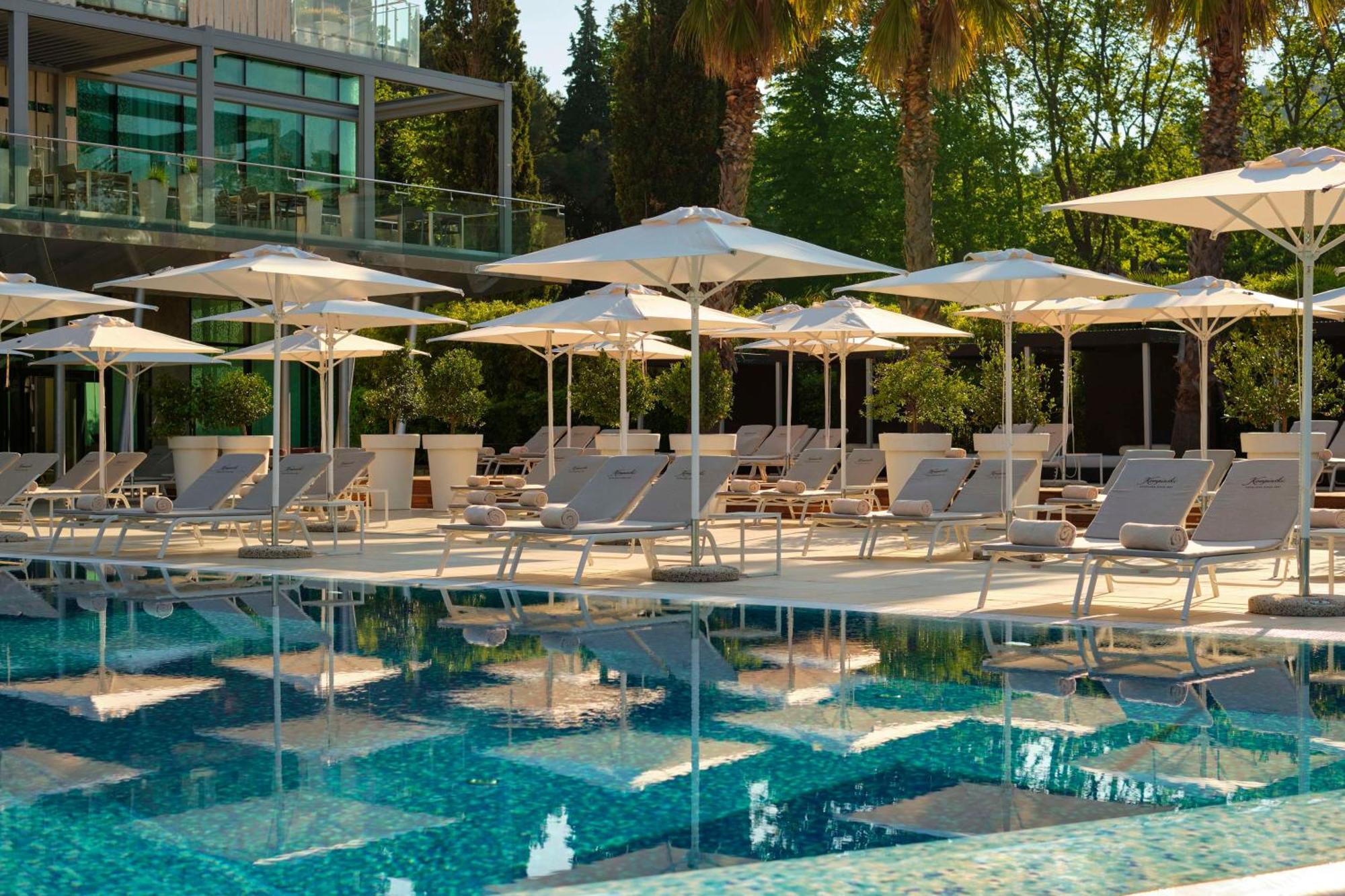 Hotel Kempinski Palace Portorož Exterior foto The pool at the Westin Athens